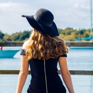 Meet your Posher, Samantha